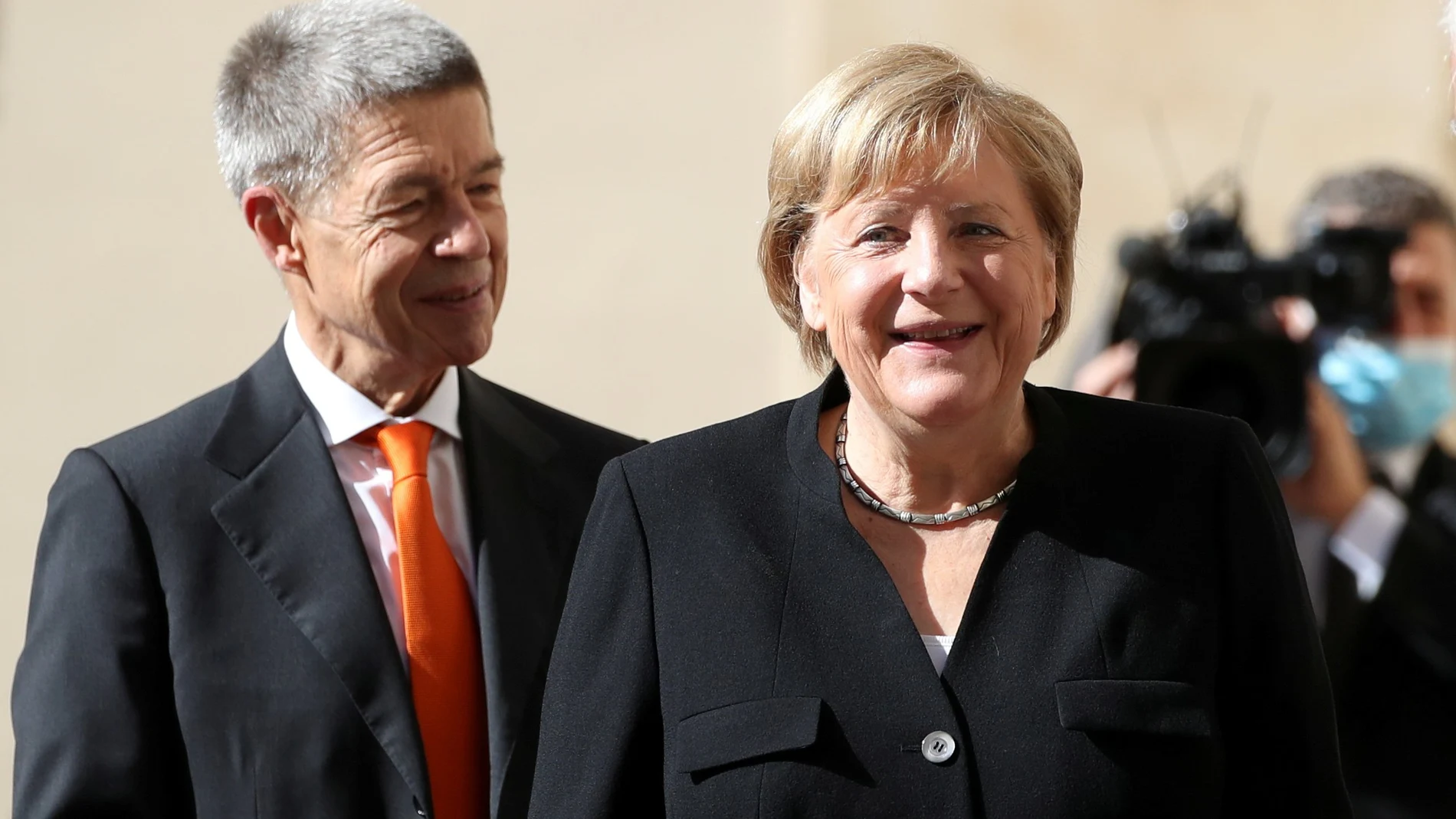 Joachim Sauer, el marido de Angela Merkel, ha mantenido un discreto papel durante los últimos 16 años