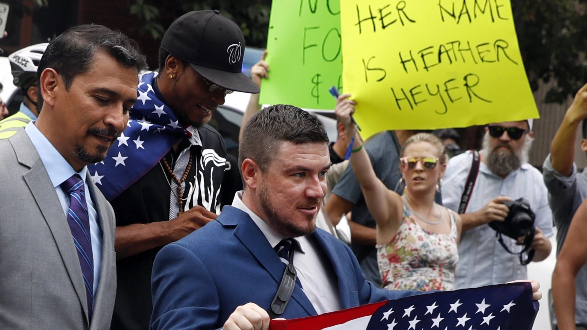 Jason Kessler, el organizador de la marcha neonazi Charlottesville, se manifestó frente a la Casa Blanca un año después