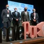 El consejero de Agricultura, Ganadería y Desarrollo Rural, Jesús Julio Carnero, junto al presidente del Comité organizador de Anavepor, Francisco Javier Llamazares, inaugura el VII Congreso de la Asociación Nacional de Veterinarios de Porcino (Anavepor)