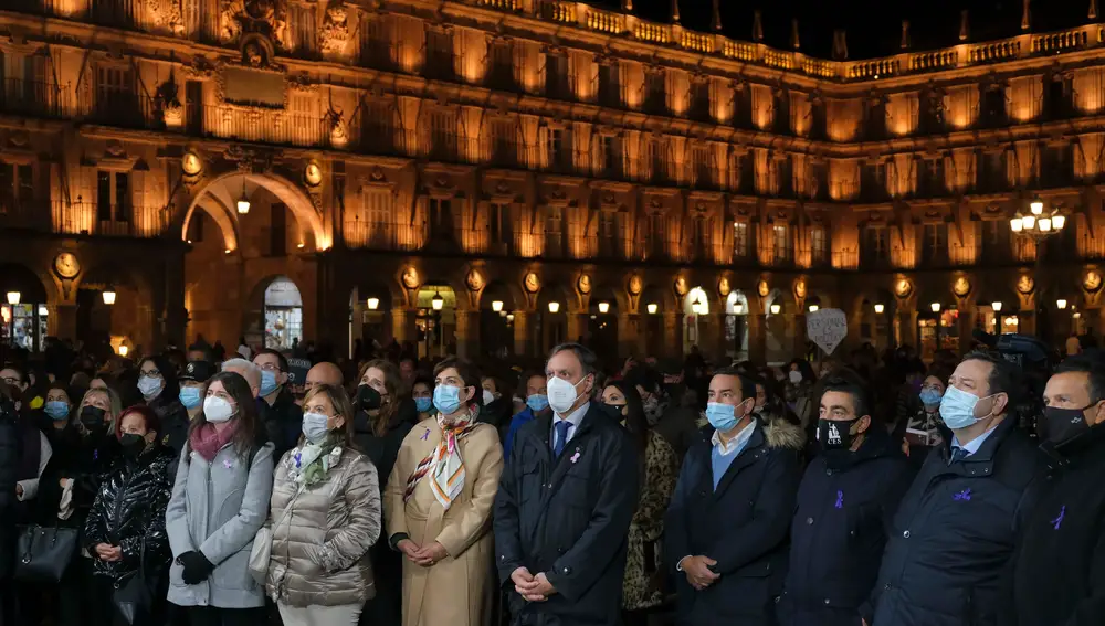 El alcalde, concejales y representantes de diferentes instituciones de Salamanca