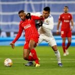 Fernando Reges con el Sevilla.