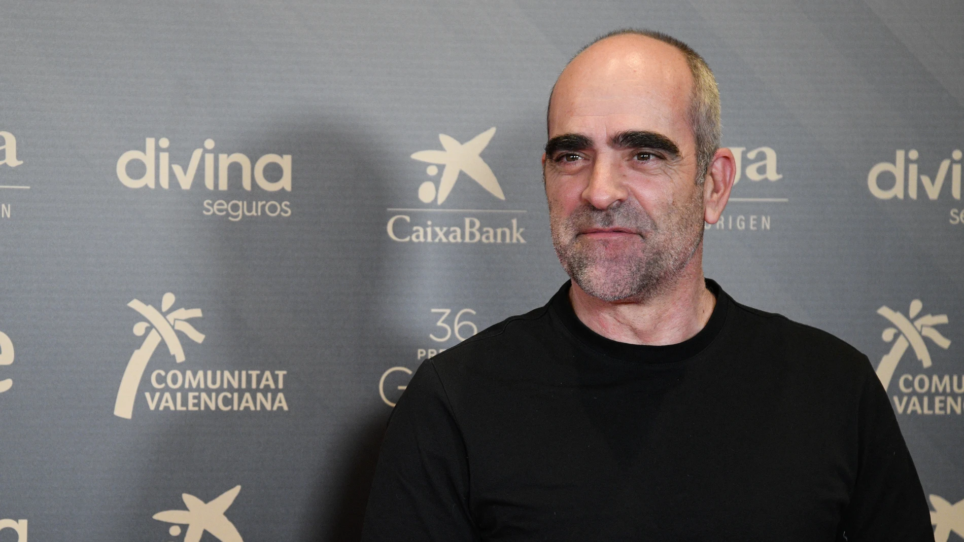 El actor Luis Tosar posando tras ser nominado para la 36 edición de los Premios Goya, a 29 de noviembre de 2021, en Madrid (España).PHOTOCALL;CINE;PREMIOS GOYA;ACTRIZ;ACTOR;NOMINADOS;NOMINACION;29 NOVIEMBRE 2021José Oliva / Europa Press29/11/2021