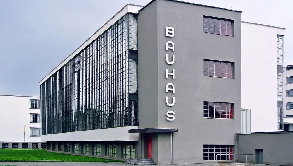 Edificio Bauhaus por Walter Gropius en Dessau