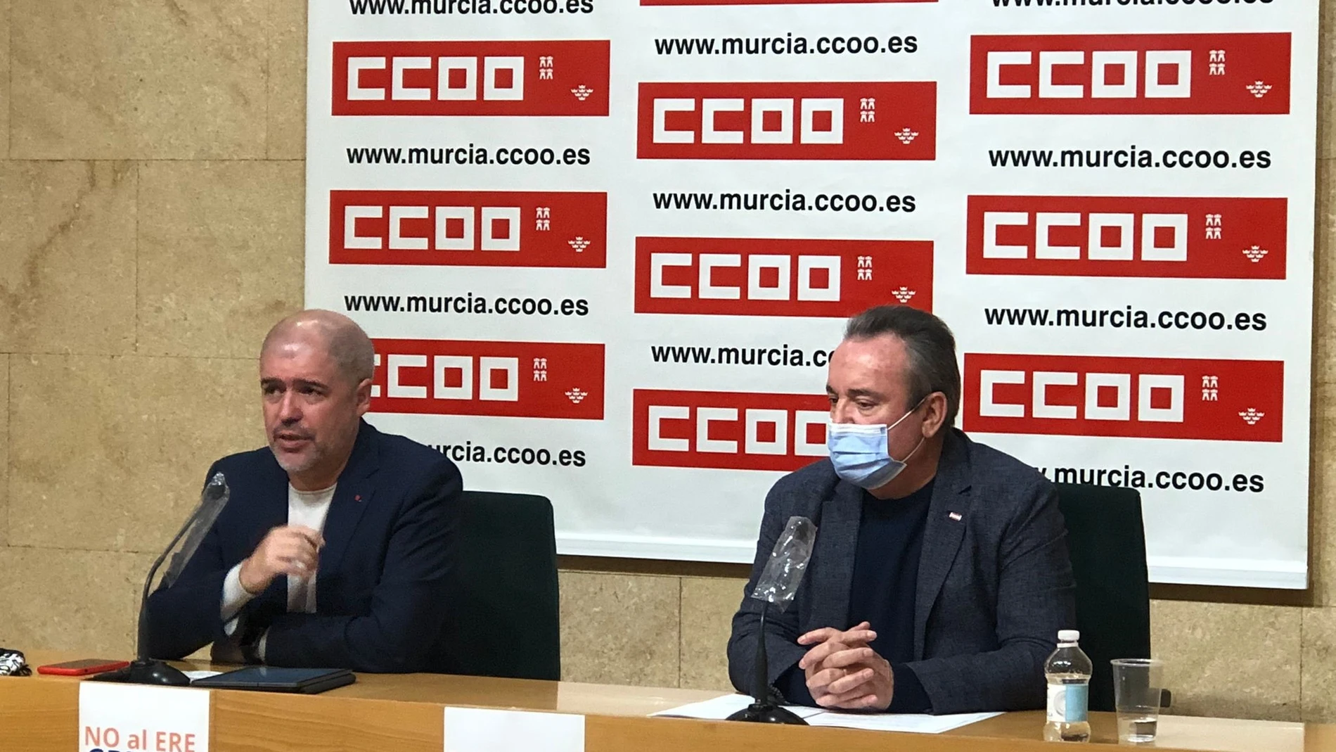 El secretario general de la Confederación Sindical de CC OO, Unai Sordo, junto a Santiago Navarro, secretario general en Murcia