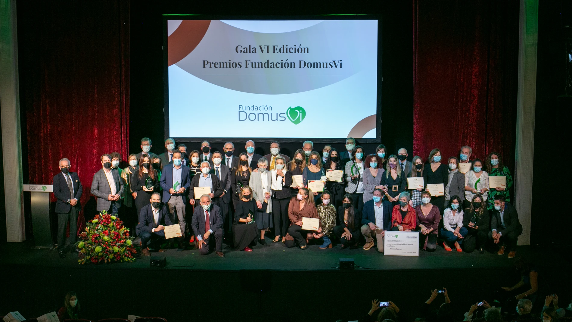 Foto de los premiados en el Teatro Amaya de Madrid, donde se celebró la gala