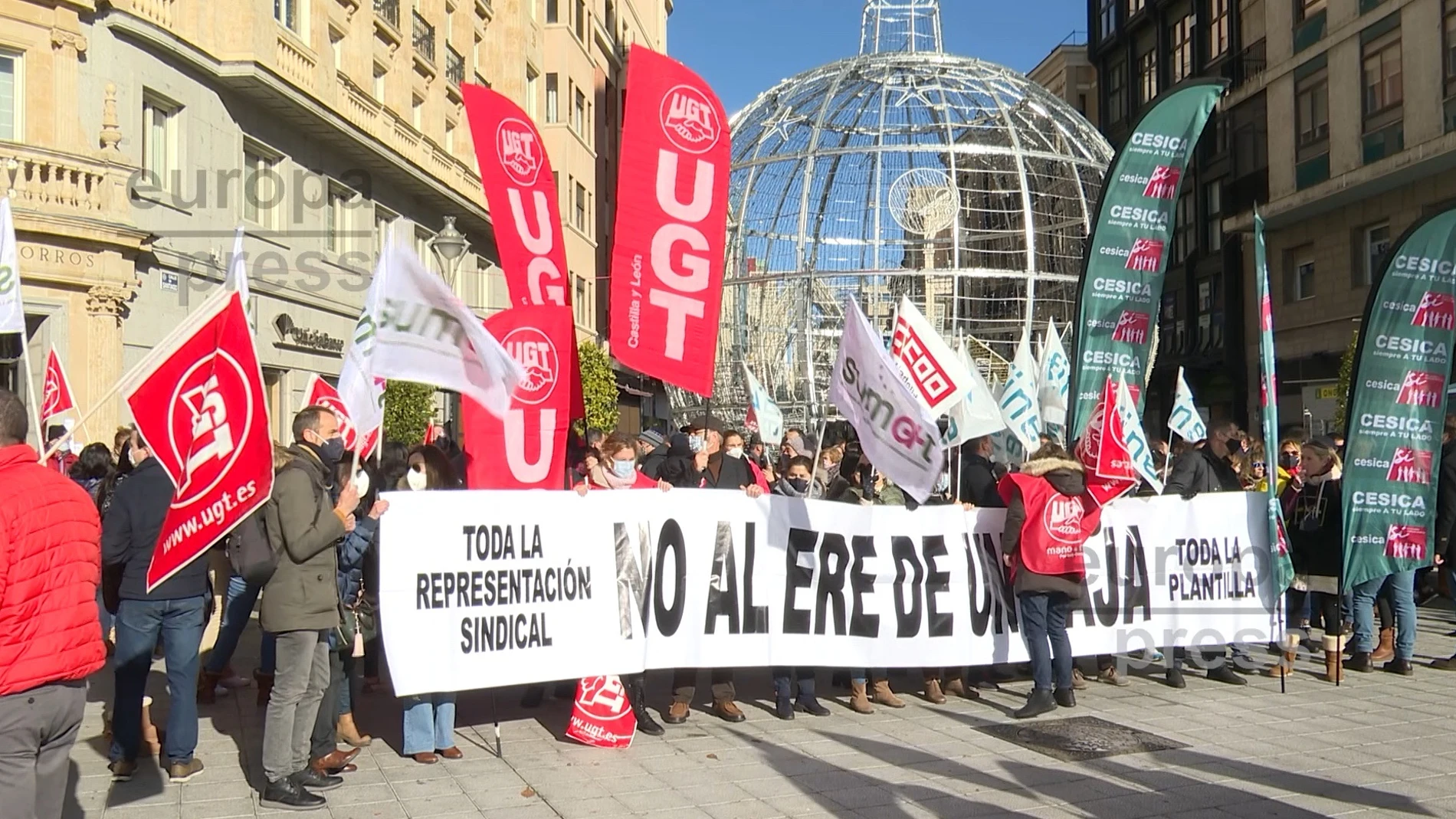 Los sindicatos cifran en un 91% el seguimiento de la jornada de huelga convocada en Unicaja Banco. EUROPA PRESS