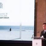 El arquitecto Alberto Campo Baeza tras recibir el Premio Nacional de Arquitectura durante el acto celebrado este jueves en el Oratorio de San Felipe Neri, en Cádiz. EFE/Román Ríos