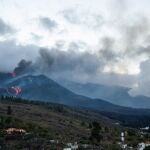 El volcán de Cumbre Vieja, en La Palma, desde el mirador de Tajuya