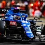 Fernando Alonso, al volante de su Alpine.
