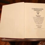 Un ejemplar de la Constitución Española