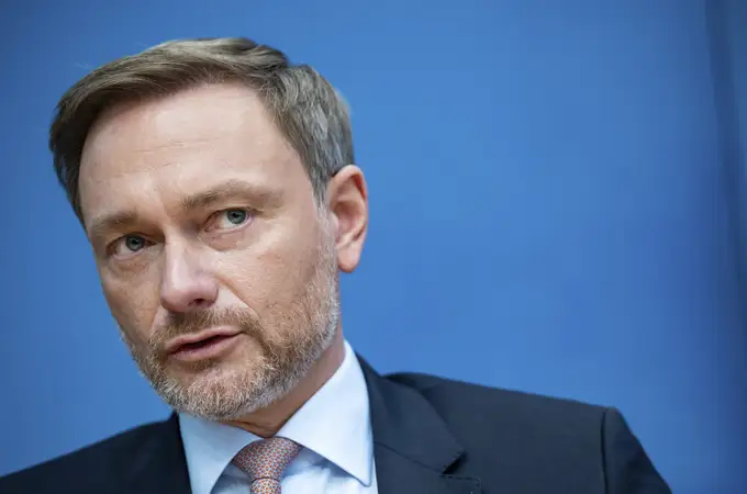 Christian Lindner: el ministro alemán que lava su Porsche a mano 