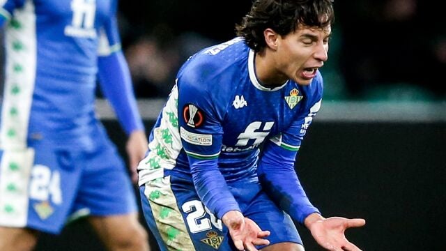 Diego Lainez con el Betis.