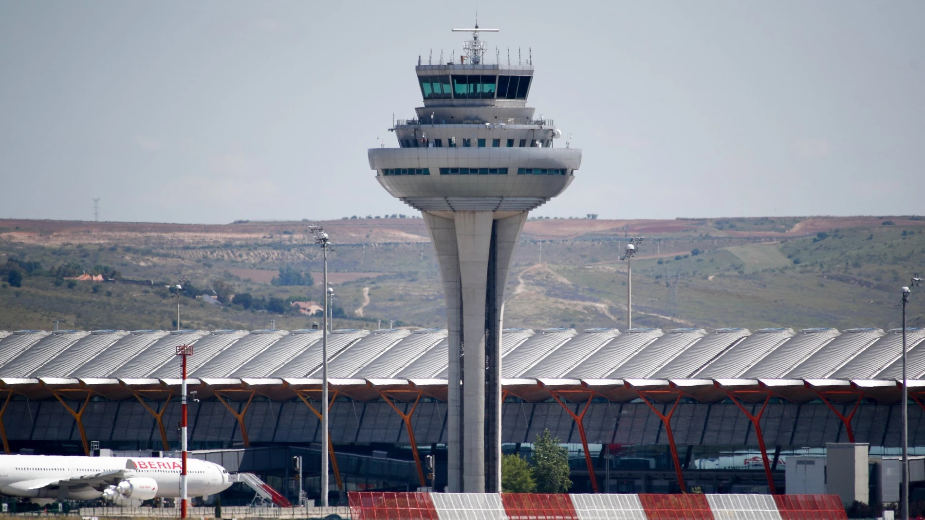 Torre de control del Aeropuerto de Madrid-Barajas Adolfo Suárez