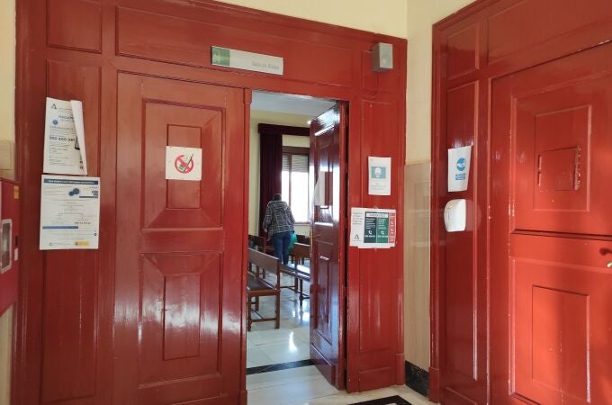 Acceso a la sala de vistas de la Audiencia de Jaén. EUROPA PRESS