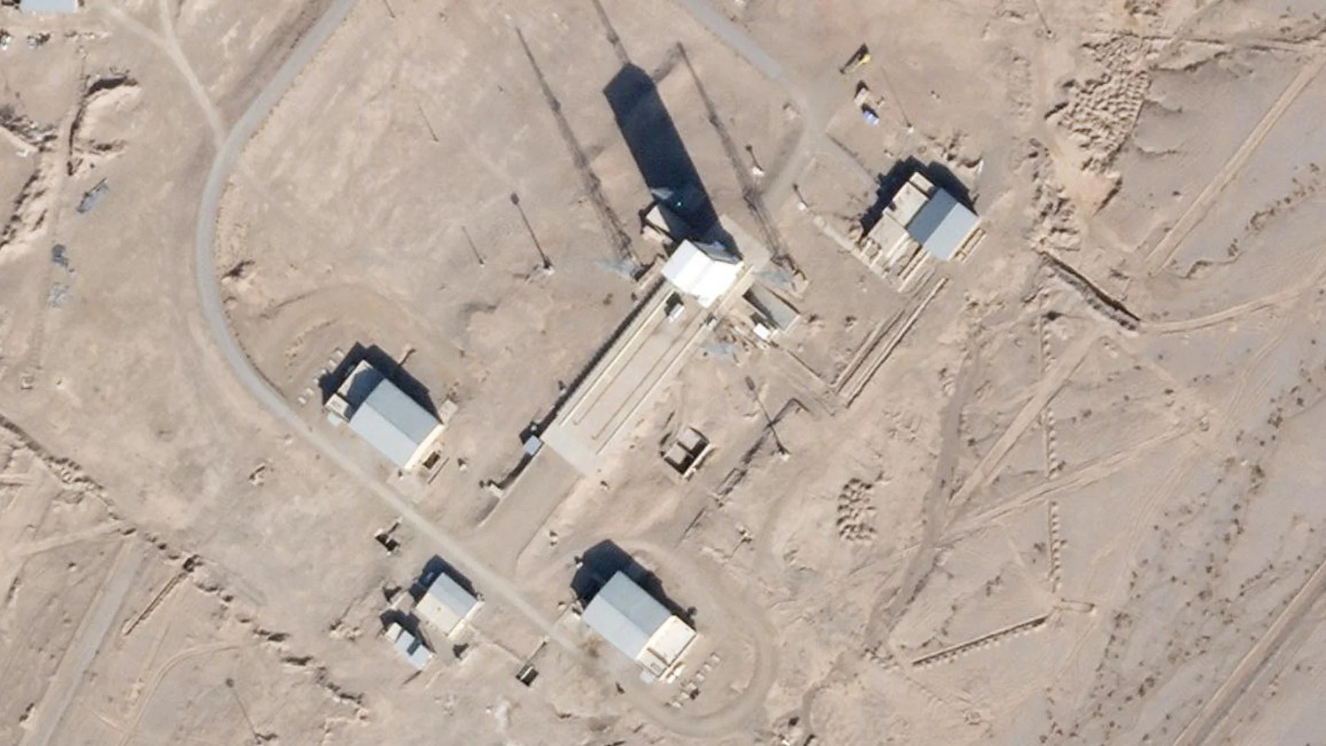 Imagen satelital de Planet Labs Inc. donde se observa una base de lanzamiento en el puerto espacial Imam Khomeini en la provincia de Semnan, Irán