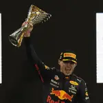 Verstappen, campeón en la última vuelta