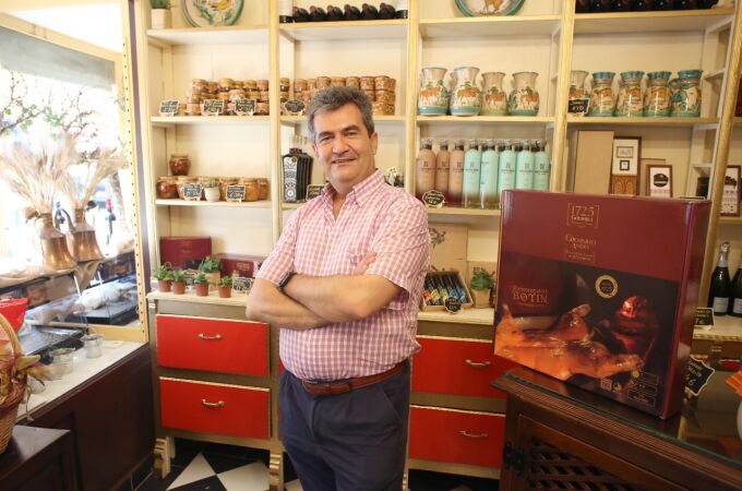 Carlos González ha abierto una tienda física y otra “online” donde adquirir sus especialidades