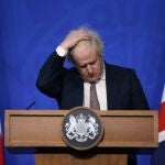 El "premier" Boris Johnson atraviesa su peor momento desde que llegó a Downing Street