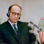 El criminal de guerra nazi Adolf Eichmann, el día de su veredicto