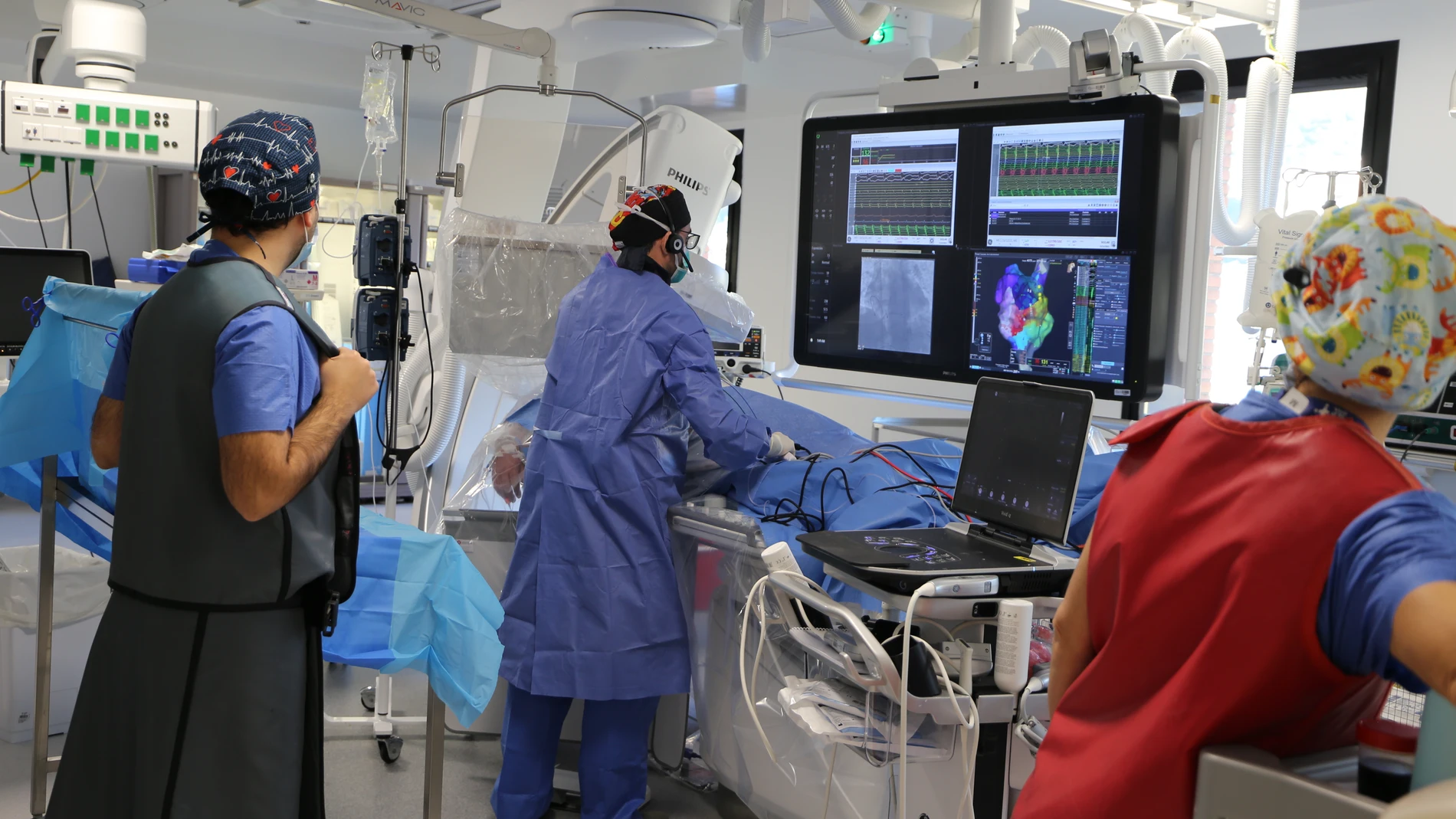 La nueva sala de electrofisiología de la Unidad de Arritmias de Vall d'Hebron cuenta con la tecnología más puntera