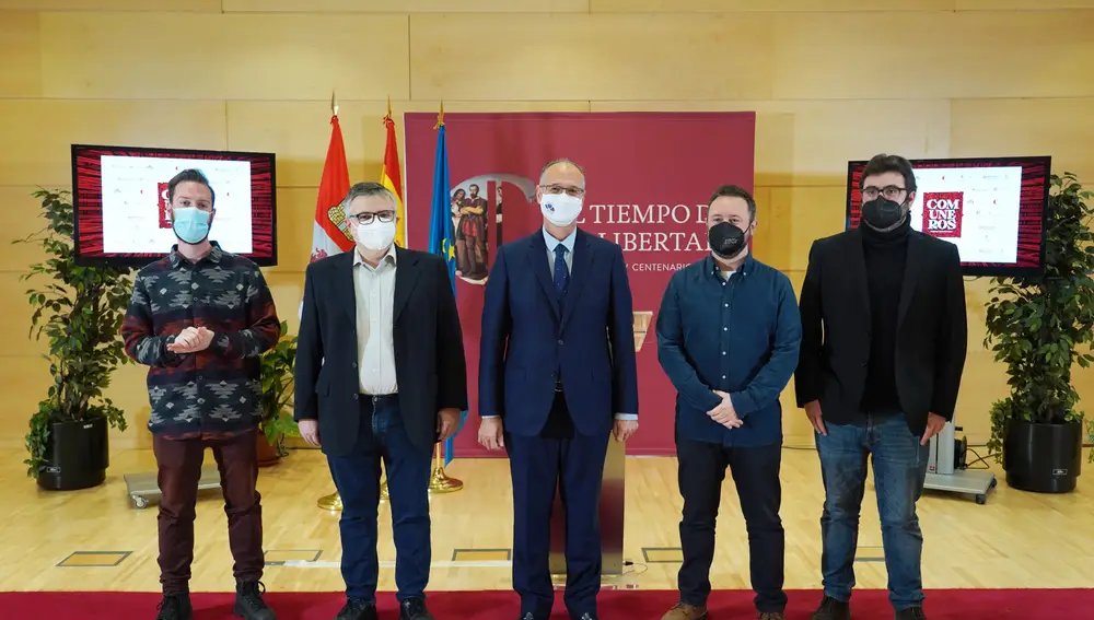 El presidente de las Cortes y de la Fundación Castilla y León, Luis Fuentes, presenta el documental "Comuneros"