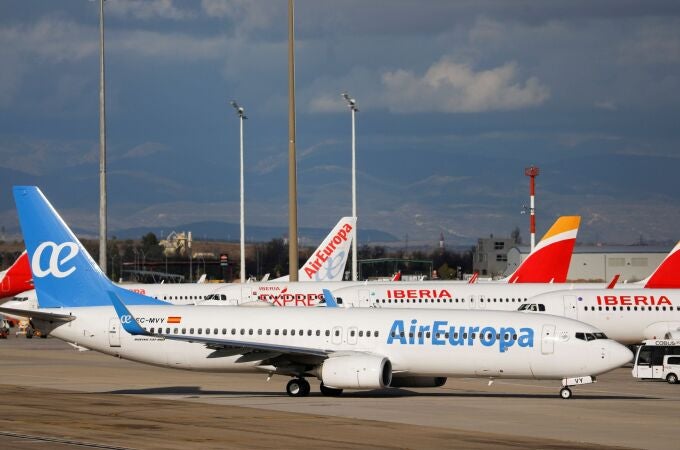 Aviones de Iberia y Air Europa en el aeropuerto de Madrid-Barajas