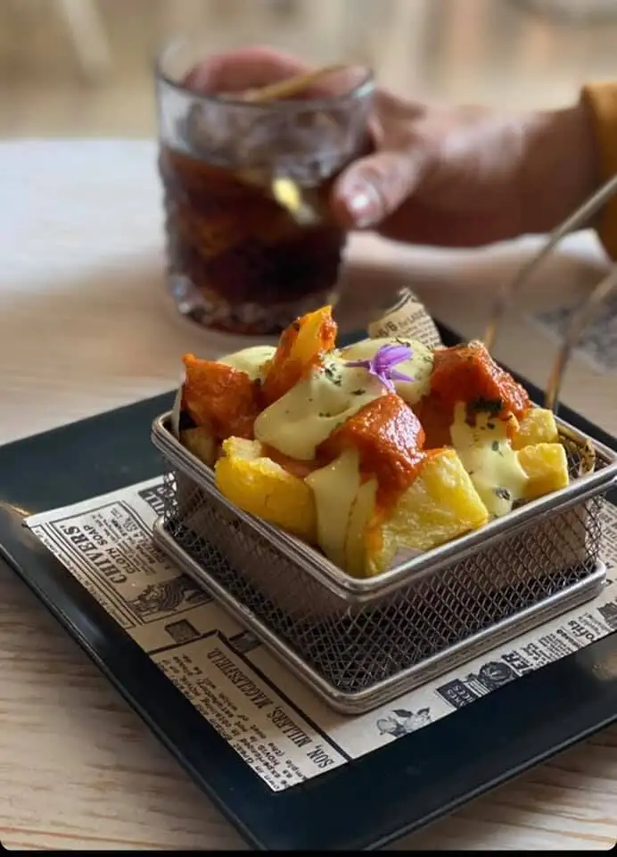 Patatas Bravas que elabora Noelia López en la Cervecería El Recreo de Palencia, y que ganaron el pasado año