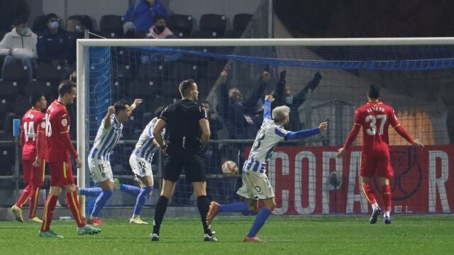 Los jugadores del Atlético Baleares celebran el segundo gol ante el Getafe
