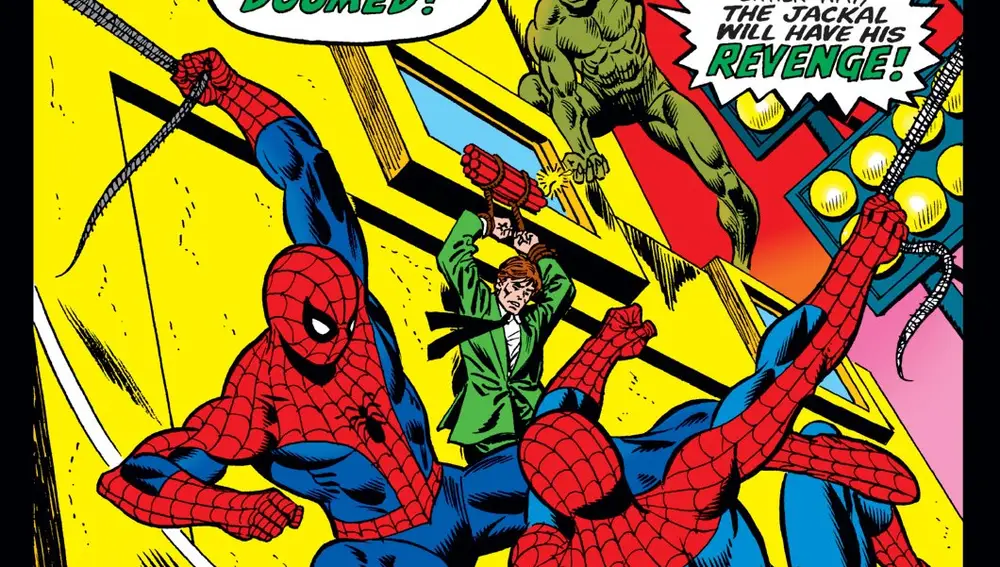 Spider-Man se enfrenta a su clon, creado por el Chacal, en la pista de baloncesto de la Universidad. Imagen del Amazing Spiderman 149.