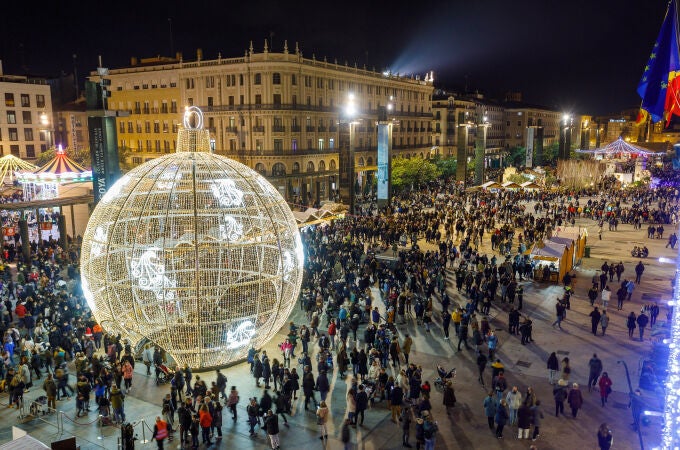 La plaza del Pilar, en Zaragoza, se ha transformado en la plaza de la Navidad