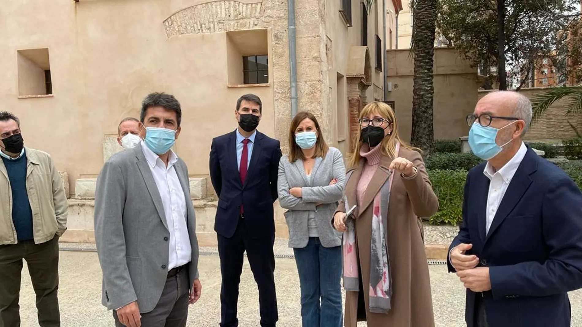 El presidente del PPCV, Carlos Mazón, y la secretaria general, María José Catalá, hoy durante su encuentro con las bandas de música de la Comunidad Valenciana