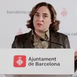 La alcaldesa de Barcelona, Ada Colau, durante una rueda de prensa