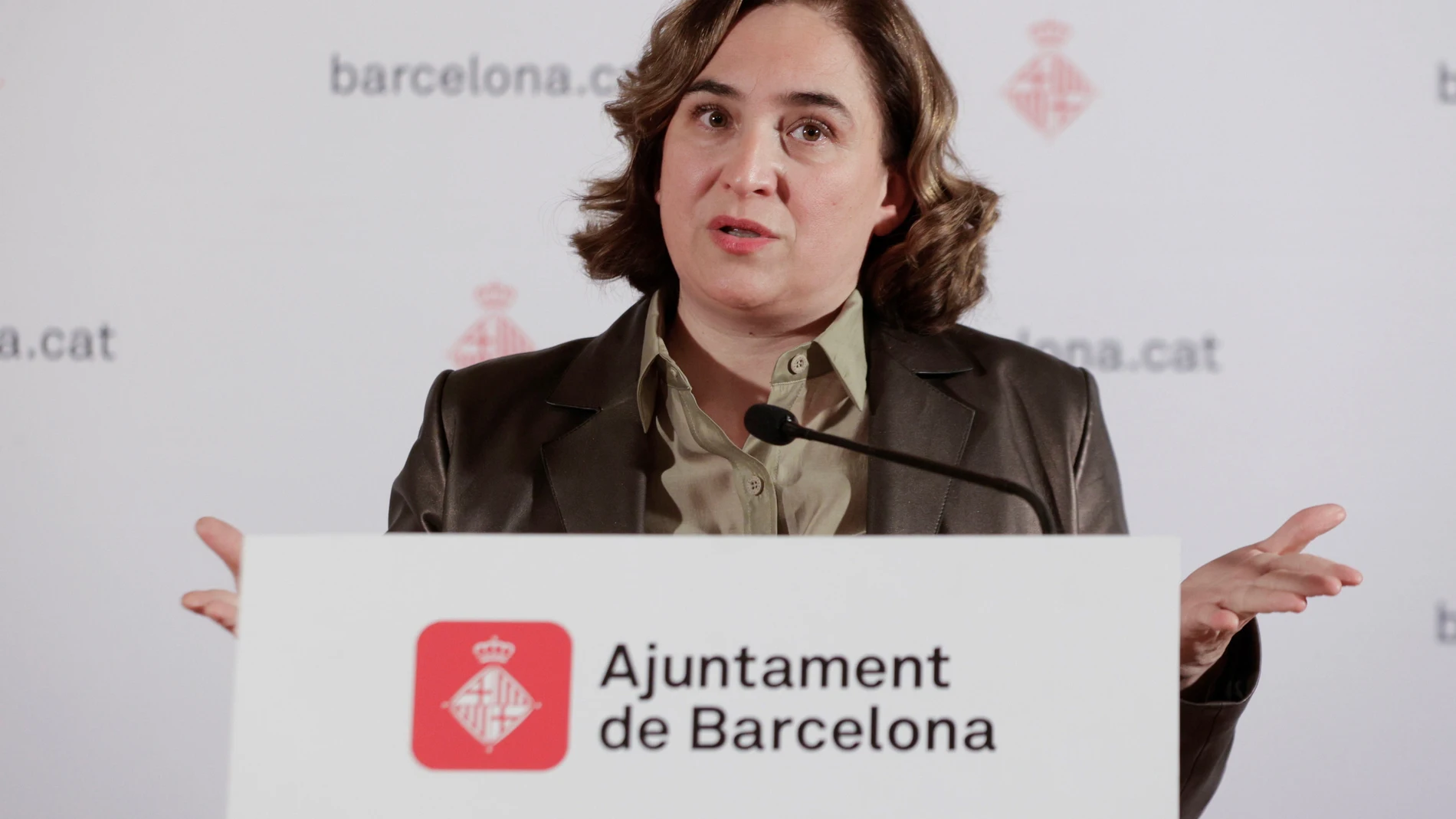 La alcaldesa de Barcelona, Ada Colau, durante una rueda de prensa