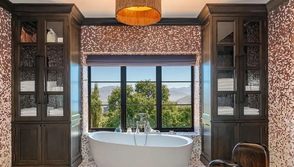 Uno de los cuartos de baño de la mansión de Justin Timberlake y Jessica Biel