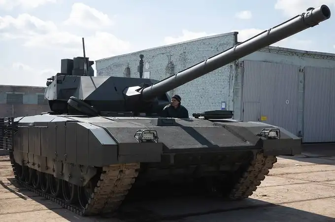 Rusia decide enviar sus tanques T-14 Armata, de los mejores del mundo, a combatir a Ucrania
