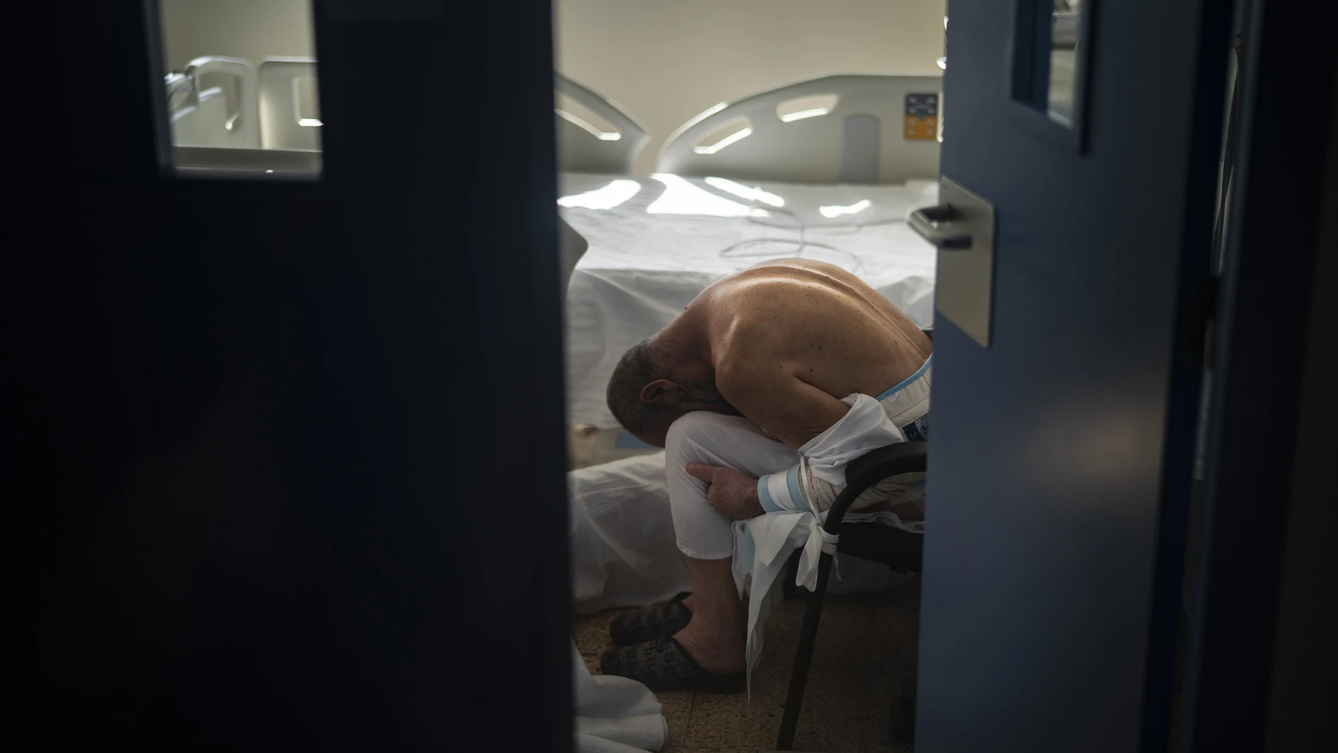 Un paciente con covid en un hospital de Barcelona