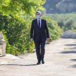 El presidente de la Generalitat valenciana, Ximo Puig, ha grabado el mensaje de fin de año en Elca, la casa del escritor Francisco Brines