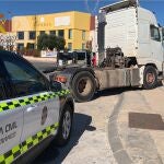 Imagen del camión interceptado por la Guardia Civil