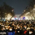 Celebración de la Nochevieja en Berlín, en plena expansión de la variante Ómicron
