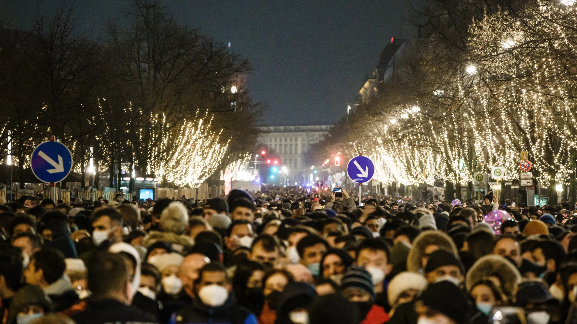 Celebración de la Nochevieja en Berlín, en plena expansión de la variante Ómicron