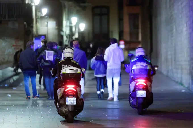 Colau refuerza la Guardia Urbana con 365 agentes para evitar altercados navideños en Barcelona