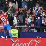 Correa celebra el gol que marcó al Rayo Vallecano