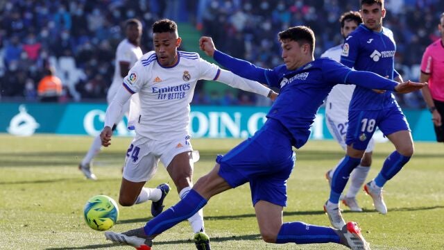 Jorge Cuenca con el Getafe. EFE/Juan Carlos Hidalgo
