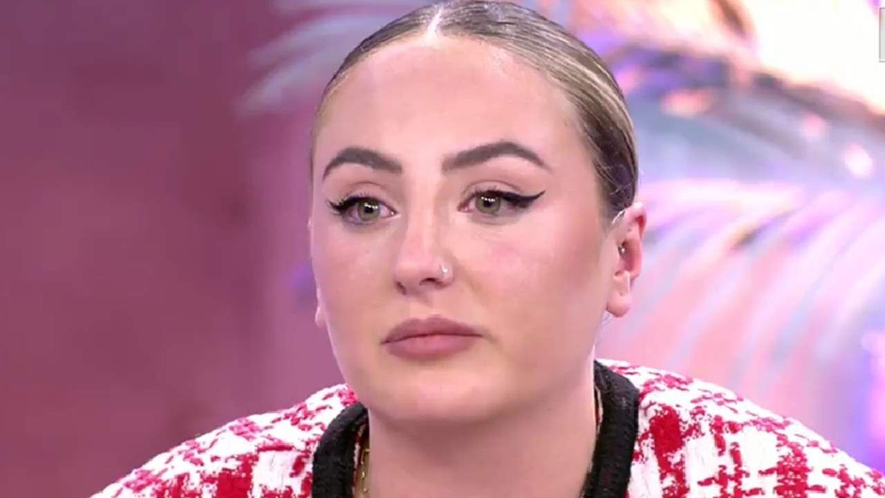 3.500 personas piden que no se hable más de la sentencia de Rocío Flores en  televisión