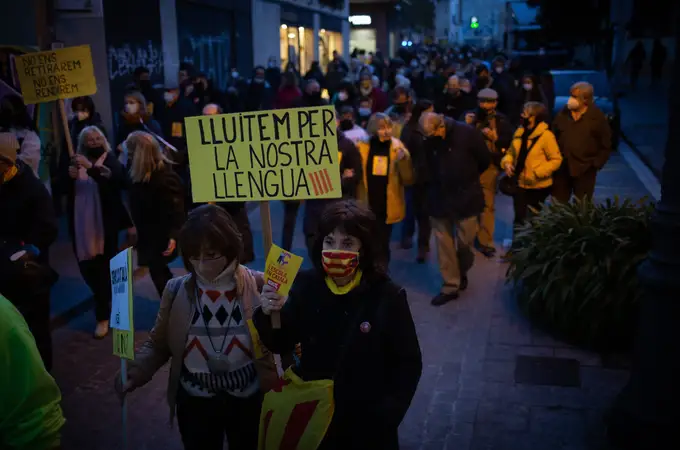 La sensación de conflicto lingüístico se dispara en Cataluña