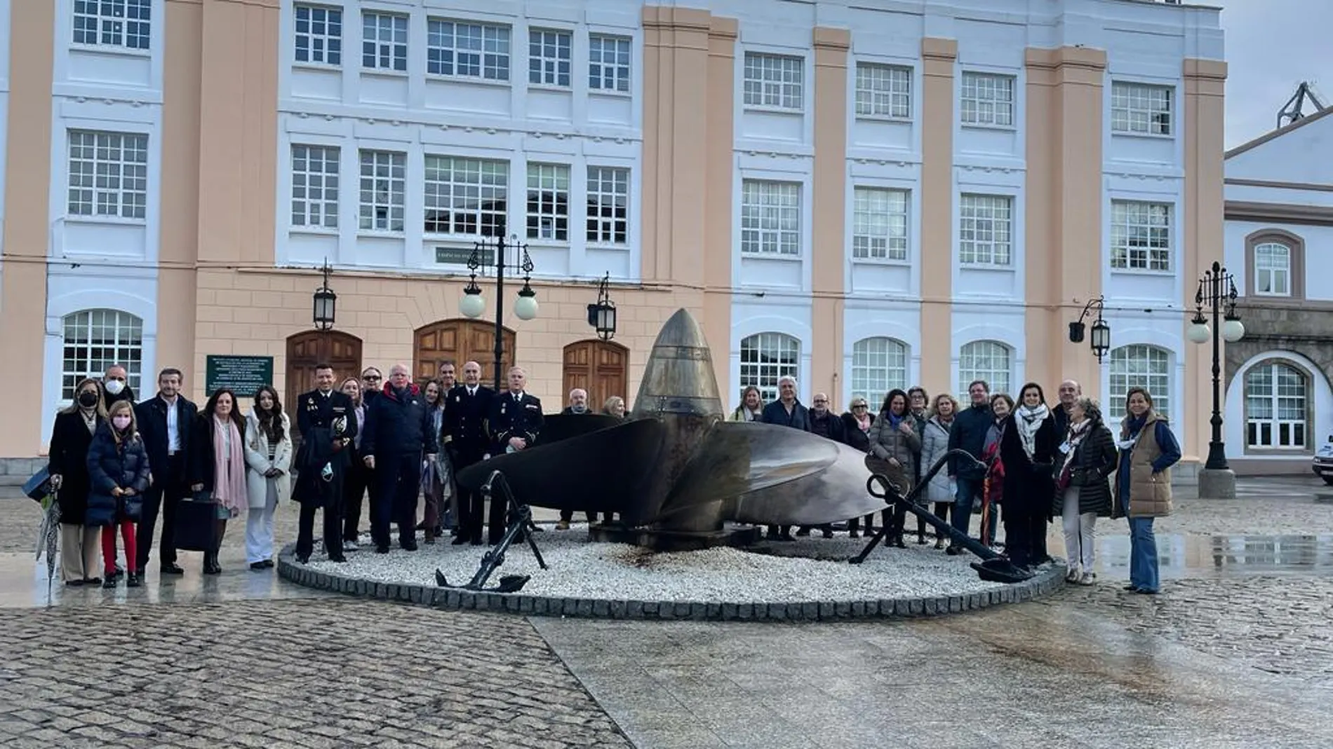 Los Caballeros Cubicularios visitan la Base Naval del Ferrol