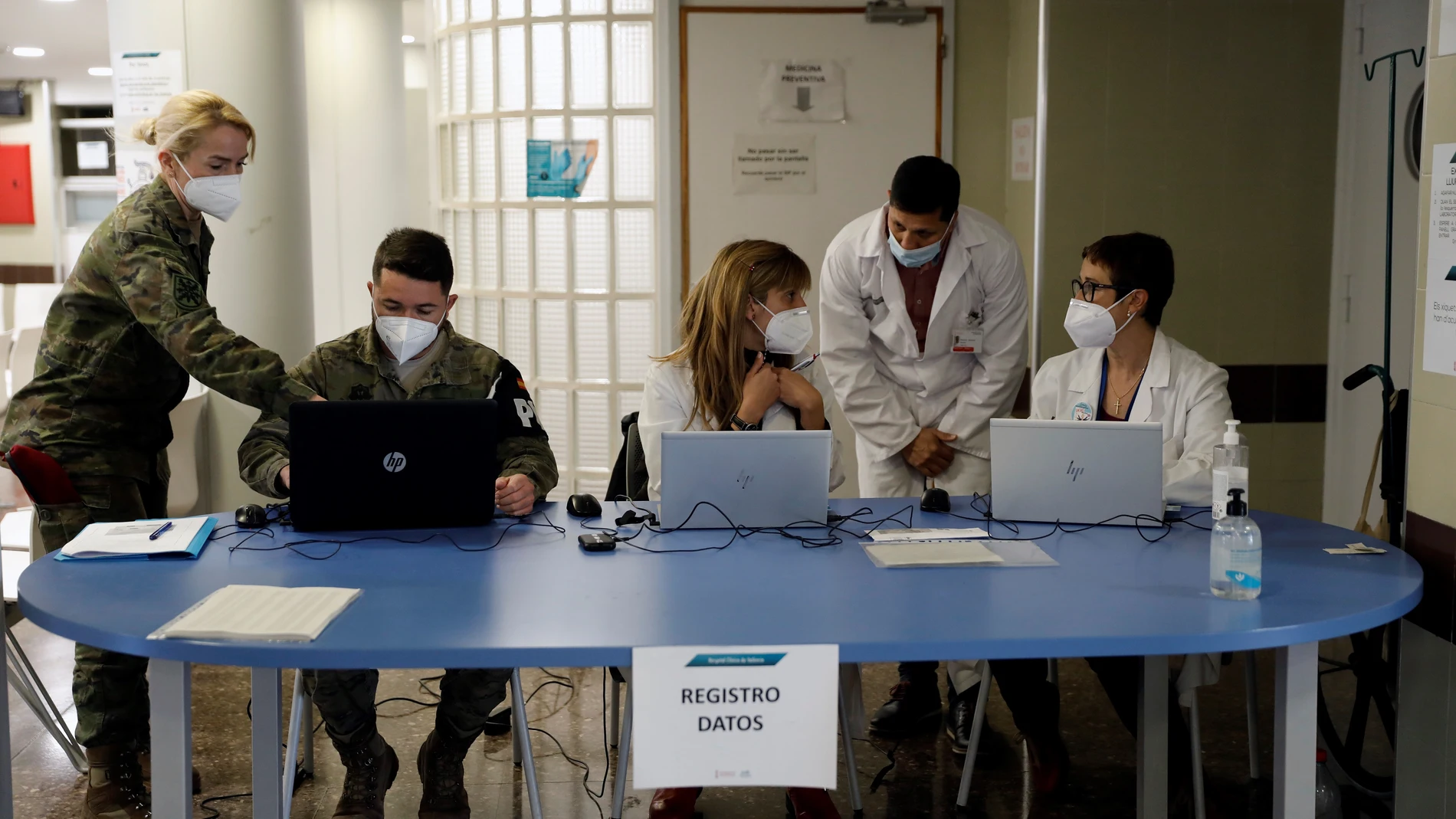 Cinco equipos militares de inmunización han comenzado a vacunar contra el coronavirus en la Comunitat Valenciana
