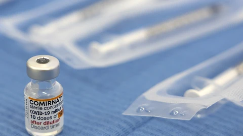 Vial de la vacuna de Pfizer contra la Covid-19