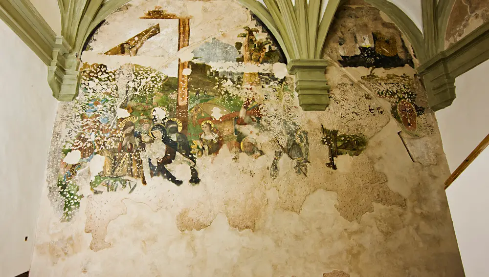 Pinturas murales en el interior de la catedral de Albarracín
