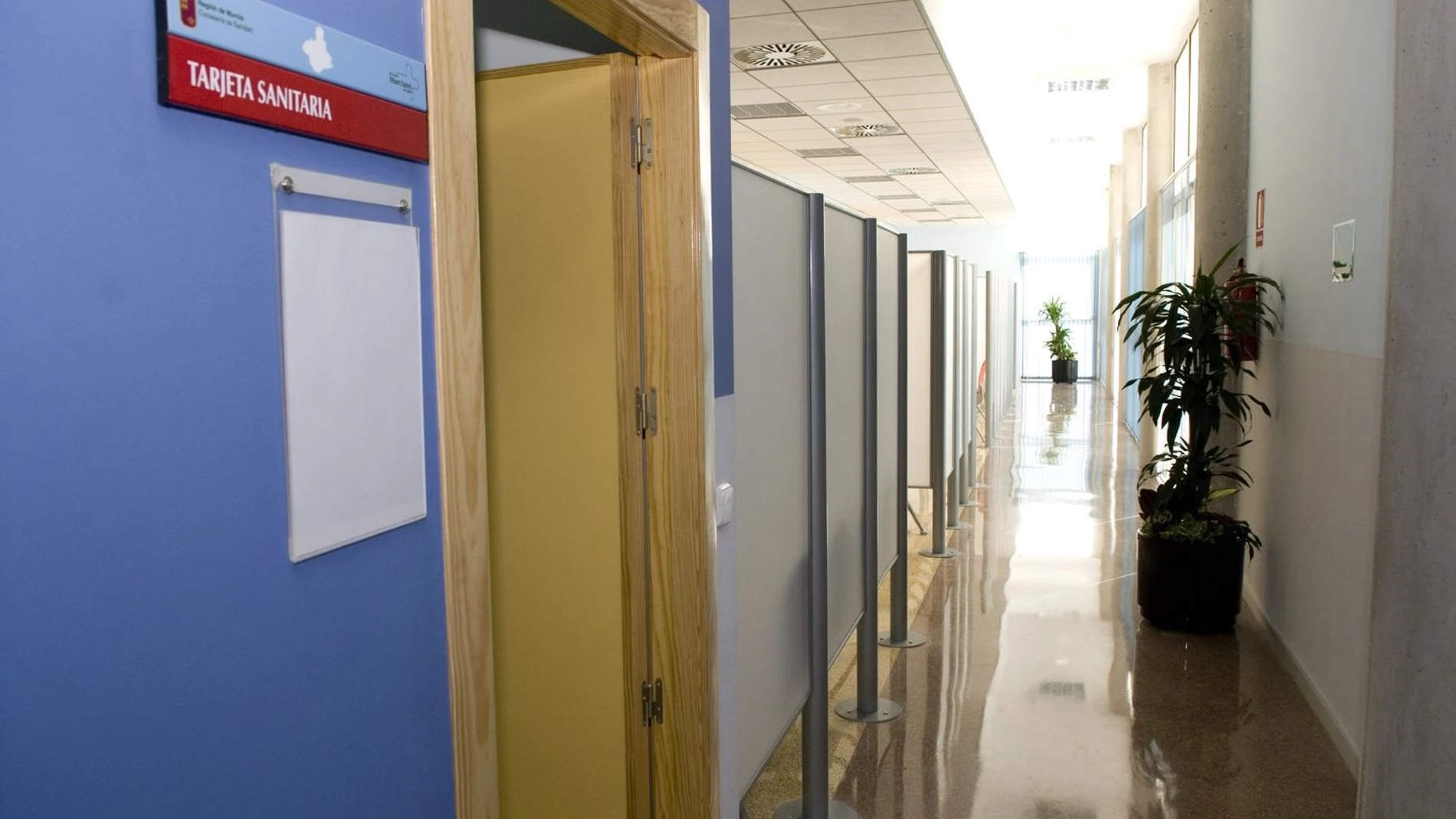 Interior de un consultorio de atención primaria de Cartagena